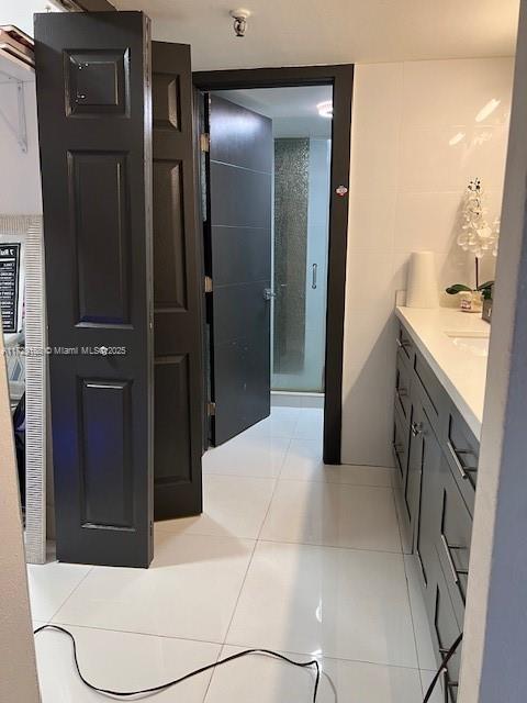 COCO WOOD CONDO - Residential