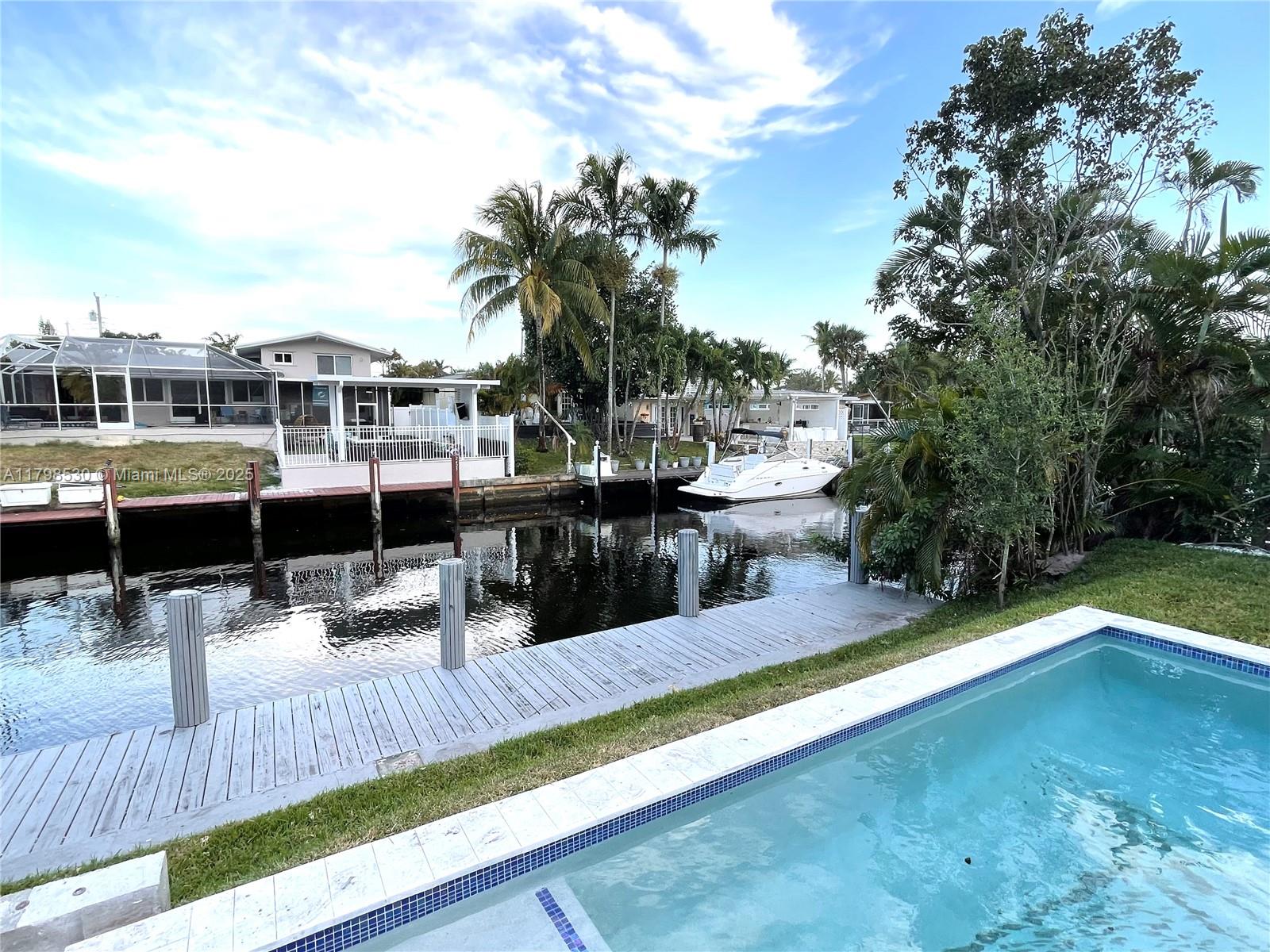 LAUDERDALE ISLES NO 2-BLK - Residential