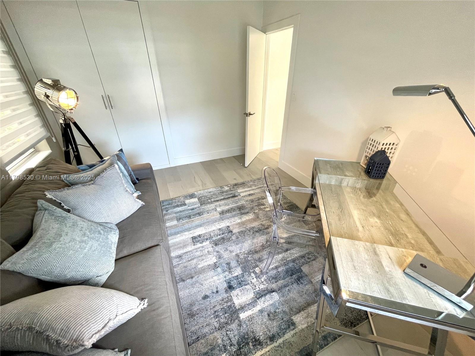 LAUDERDALE ISLES NO 2-BLK - Residential