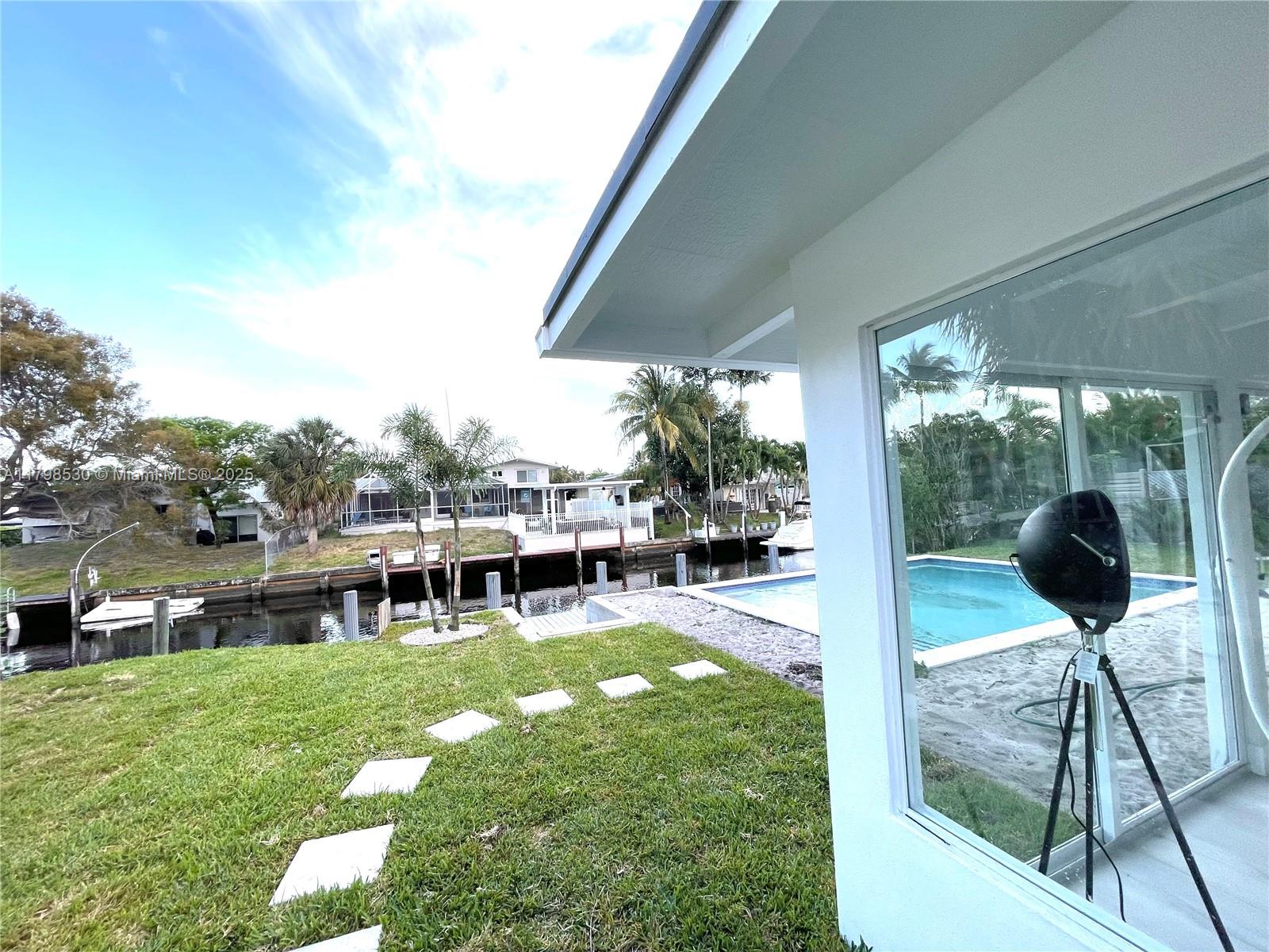 LAUDERDALE ISLES NO 2-BLK - Residential