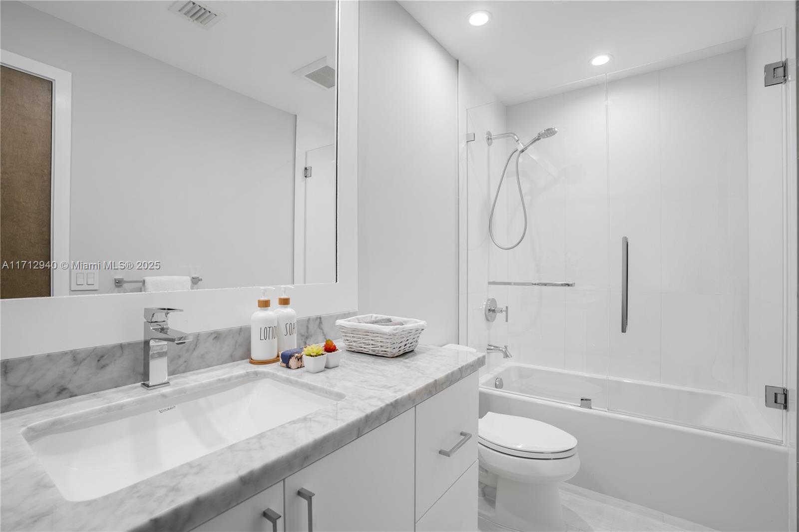 BAY POINT - Residential