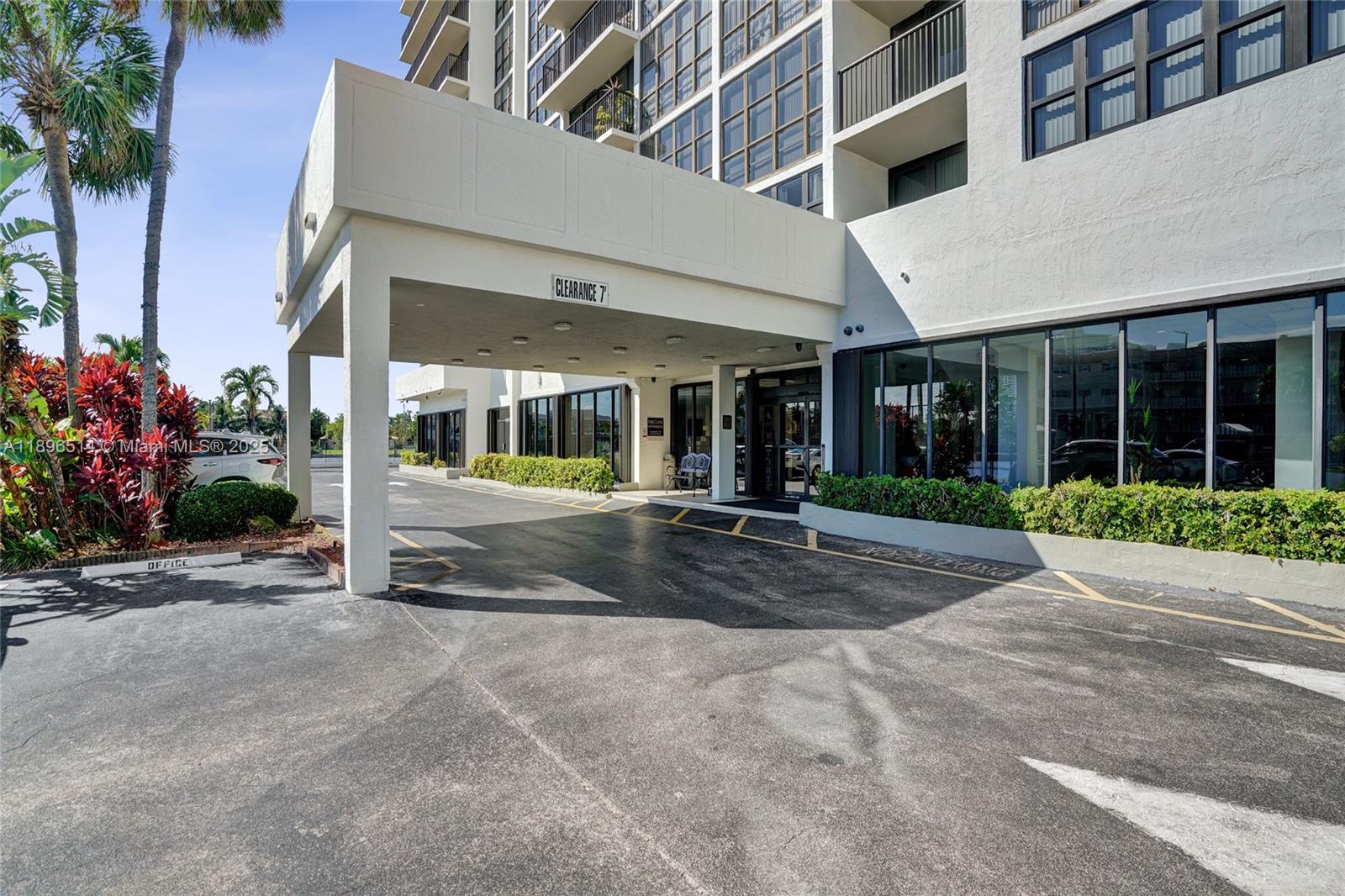 AVANT GARDE CONDO - Residential Lease