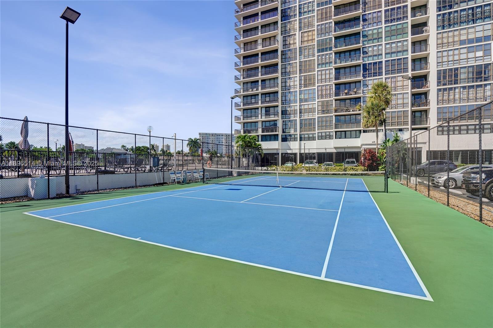 AVANT GARDE CONDO - Residential Lease