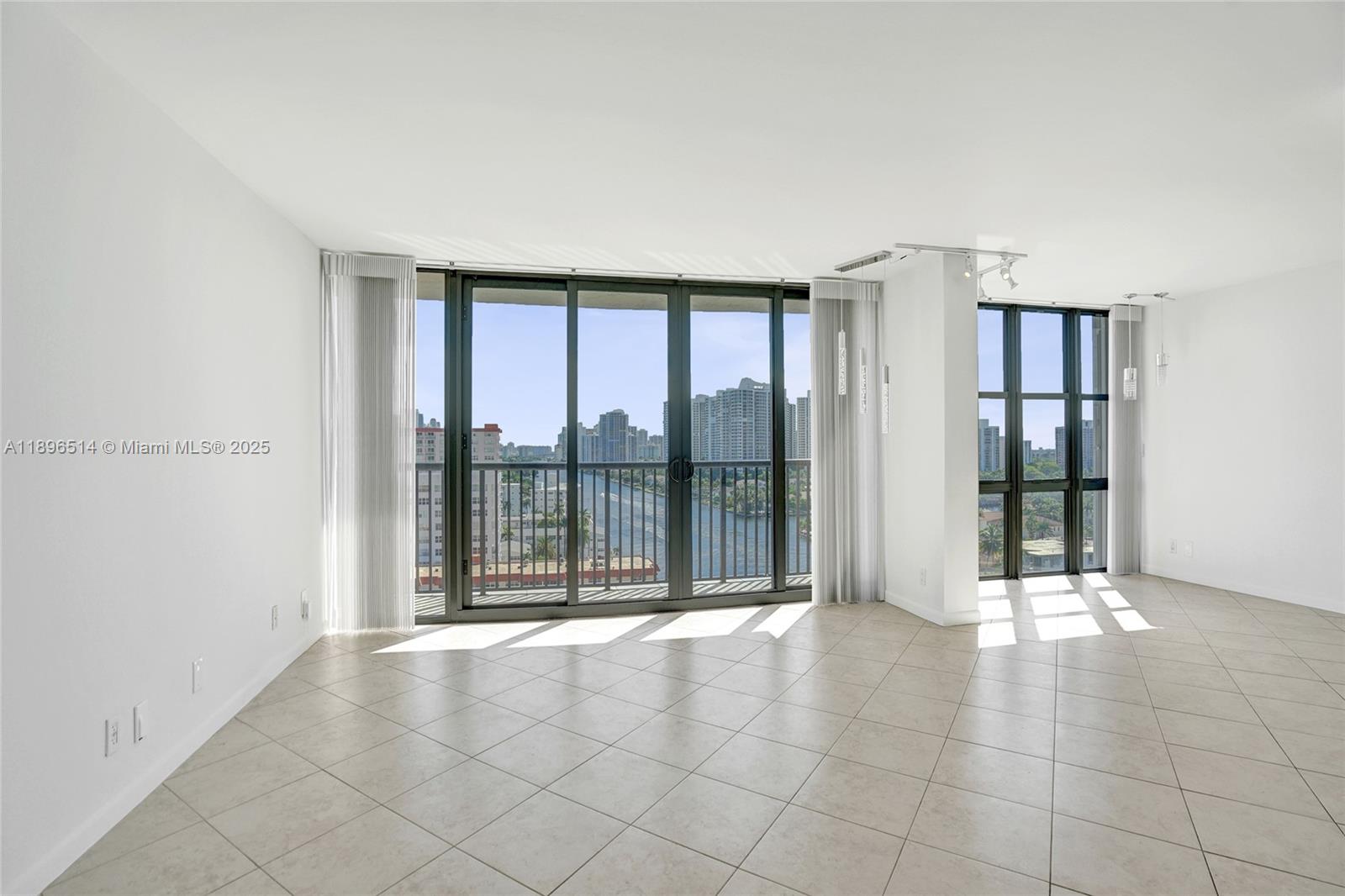 AVANT GARDE CONDO - Residential Lease