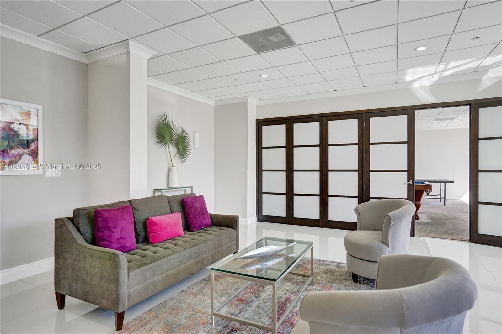 AVANT GARDE CONDO - Residential Lease