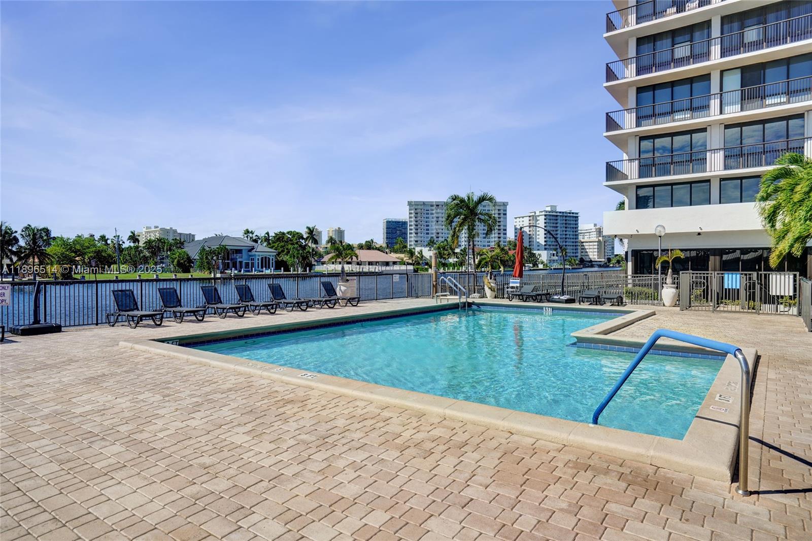 AVANT GARDE CONDO - Residential Lease