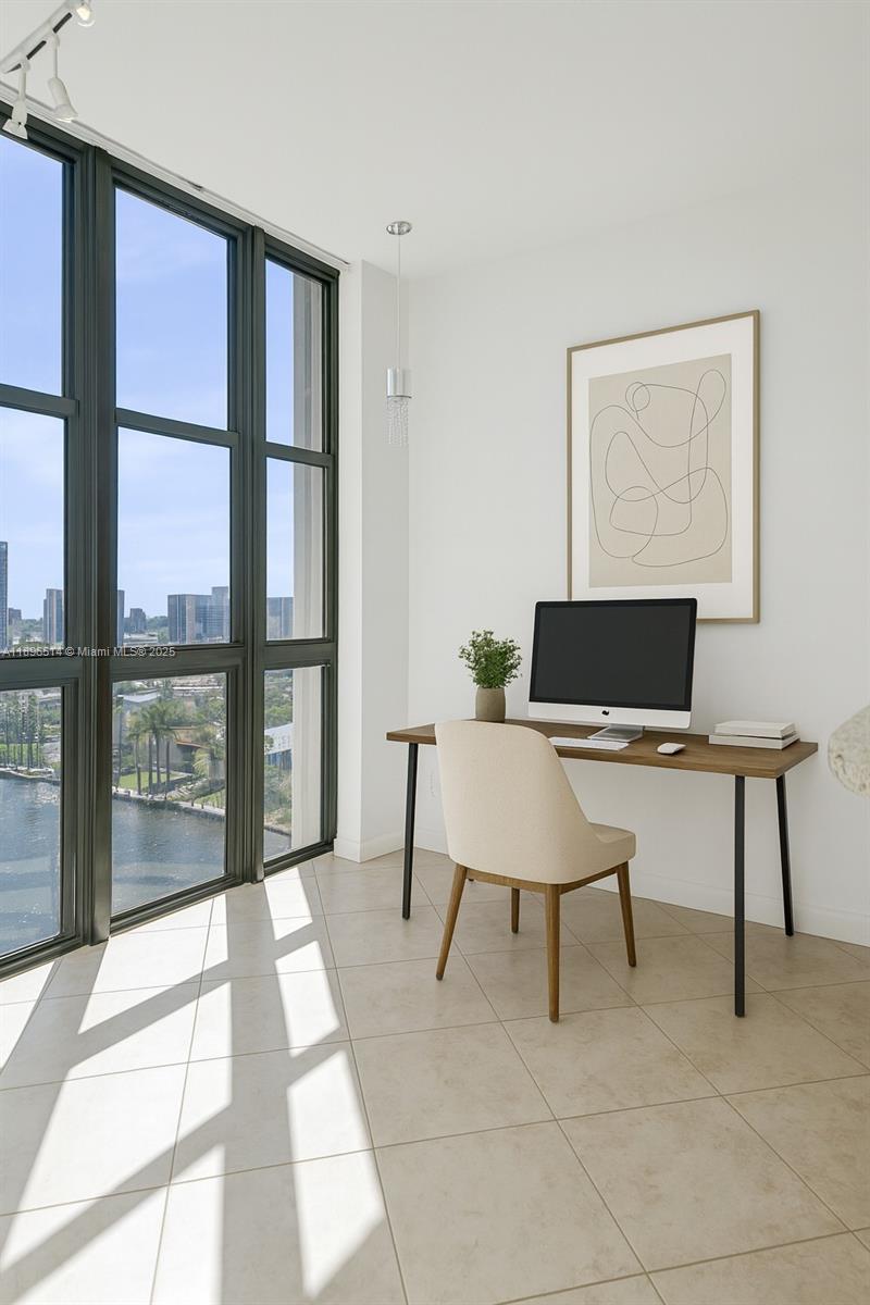 AVANT GARDE CONDO - Residential Lease