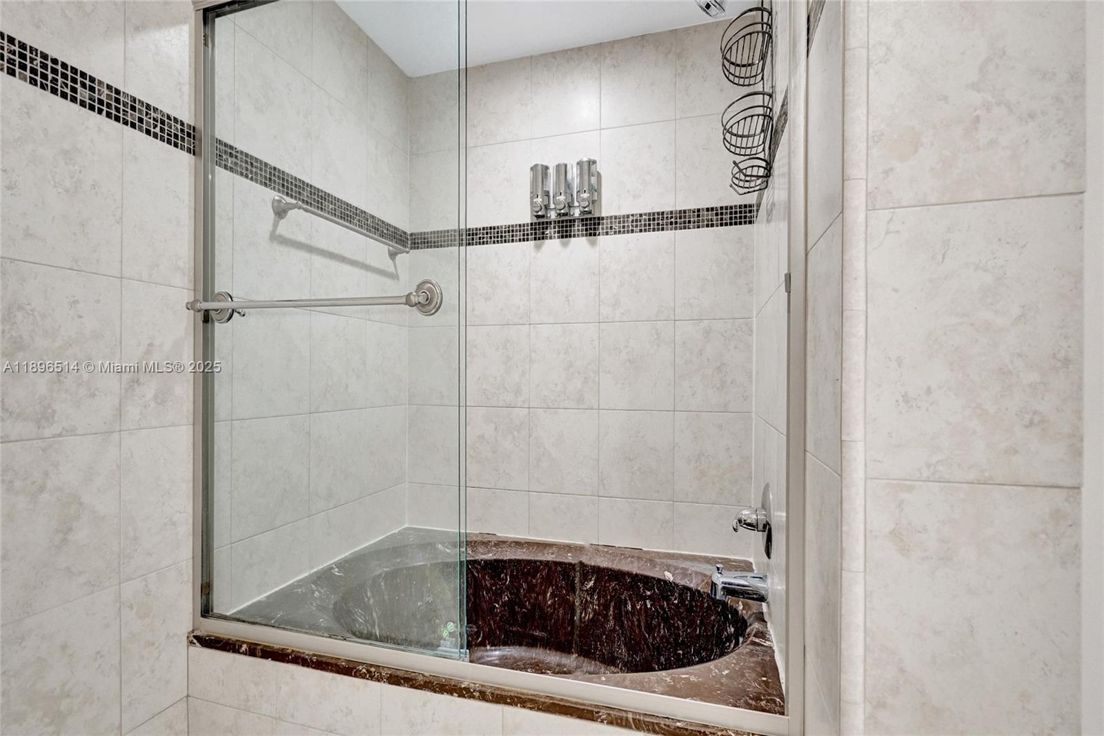 AVANT GARDE CONDO - Residential Lease