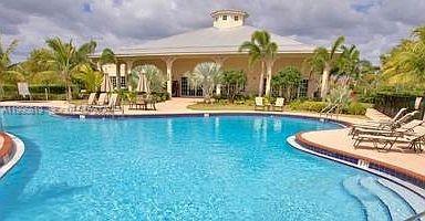 FLORIDIAN ISLES - Residential