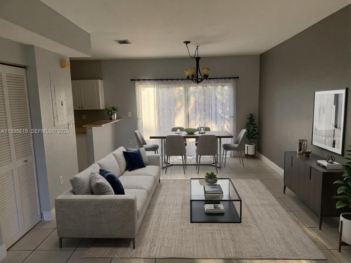 FLORIDIAN ISLES - Residential