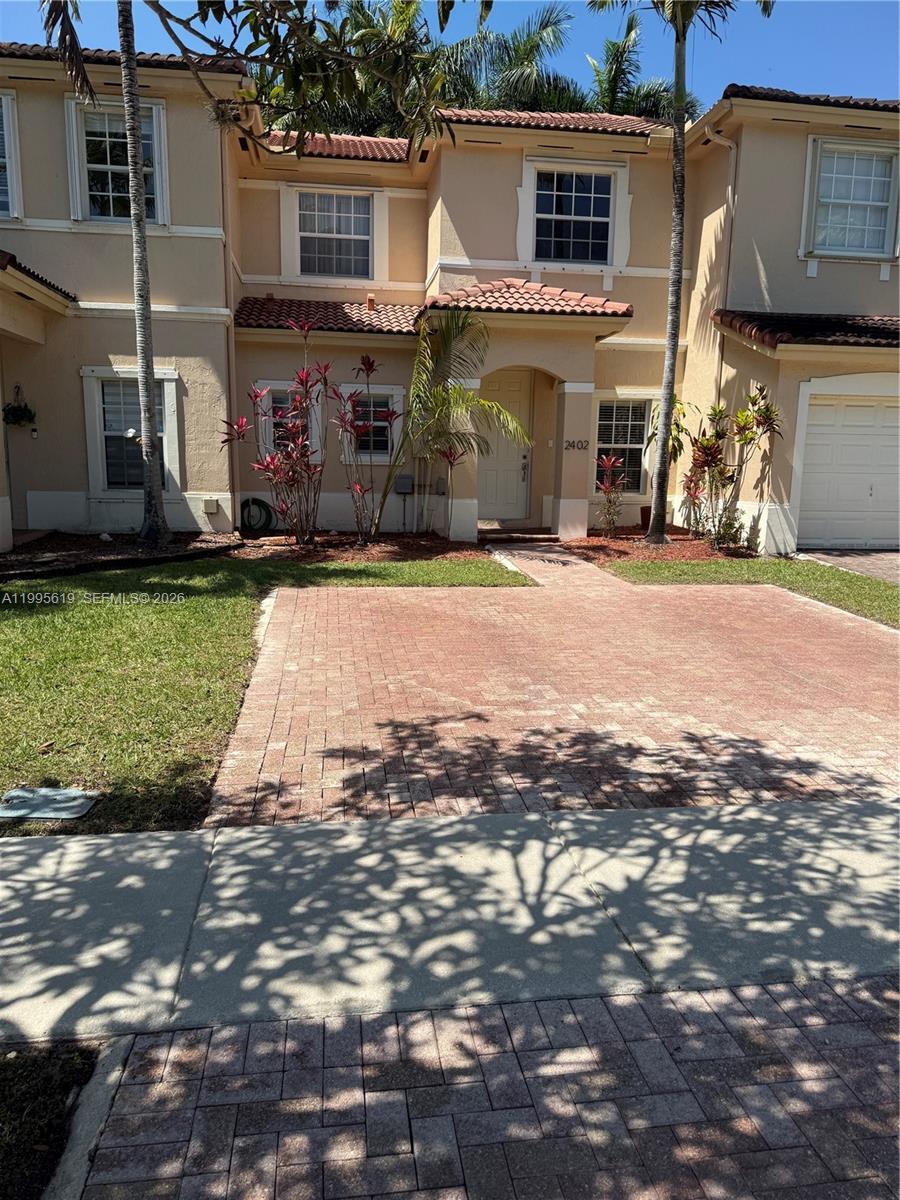 FLORIDIAN ISLES - Residential