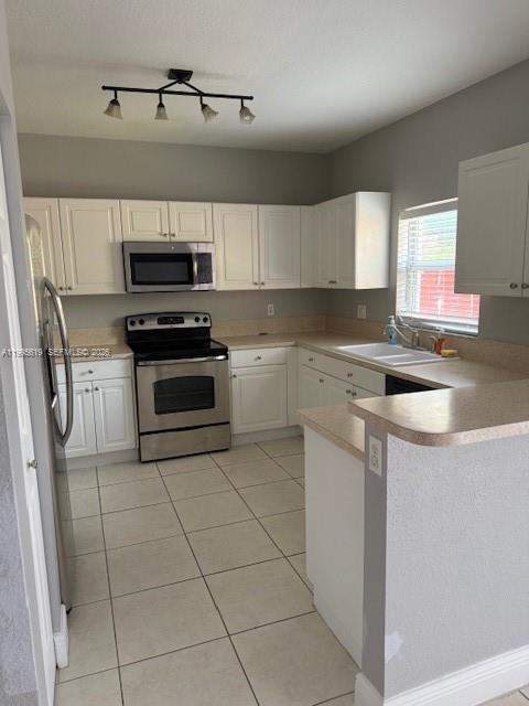 FLORIDIAN ISLES - Residential