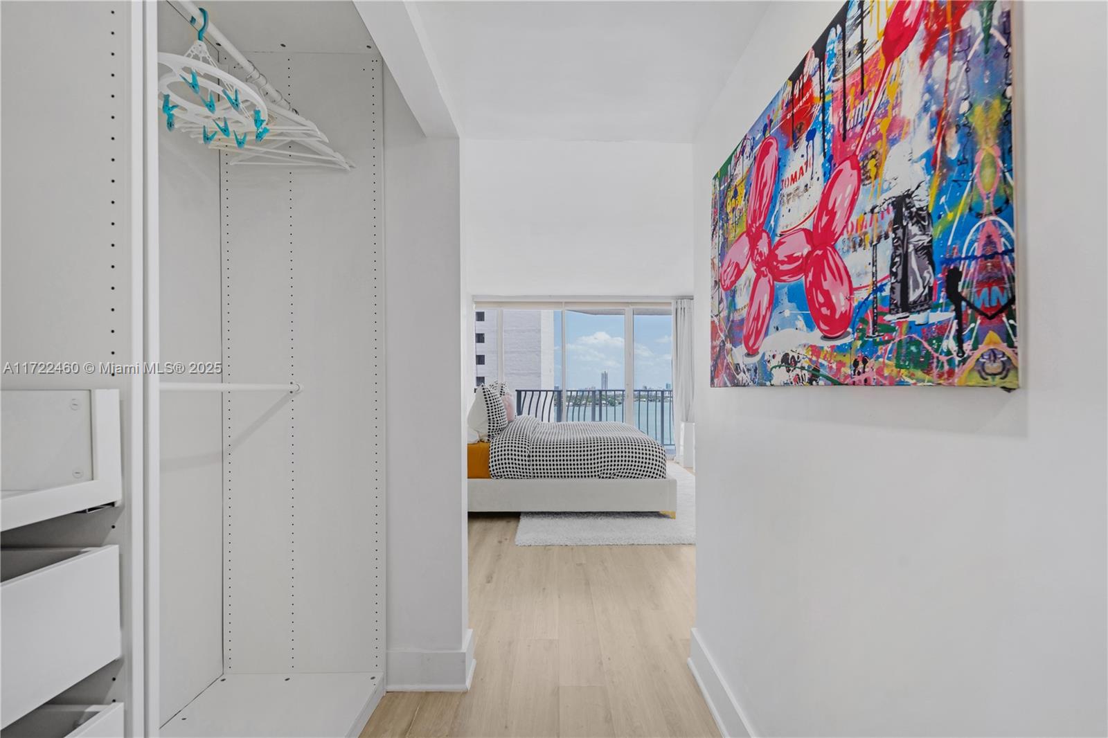 THE GRANDVIEW PALACE COND - Residential