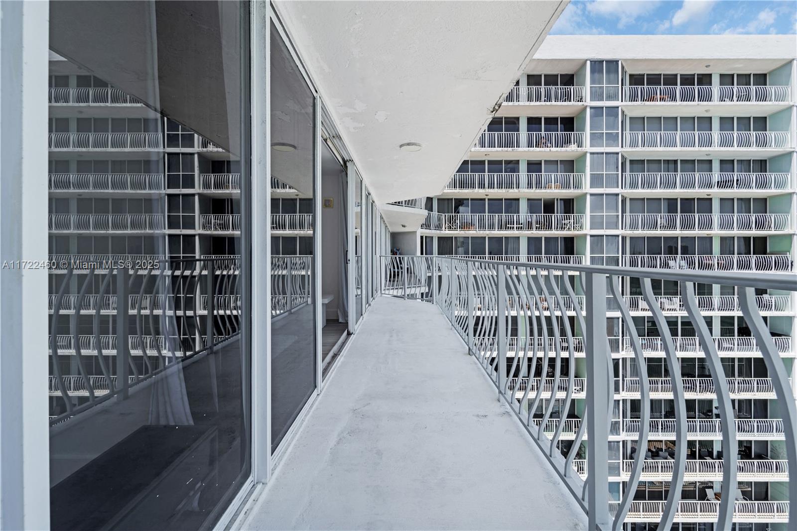 THE GRANDVIEW PALACE COND - Residential