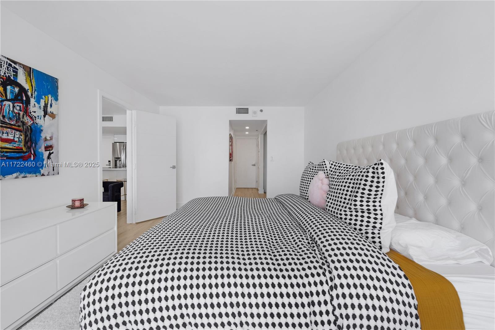 THE GRANDVIEW PALACE COND - Residential