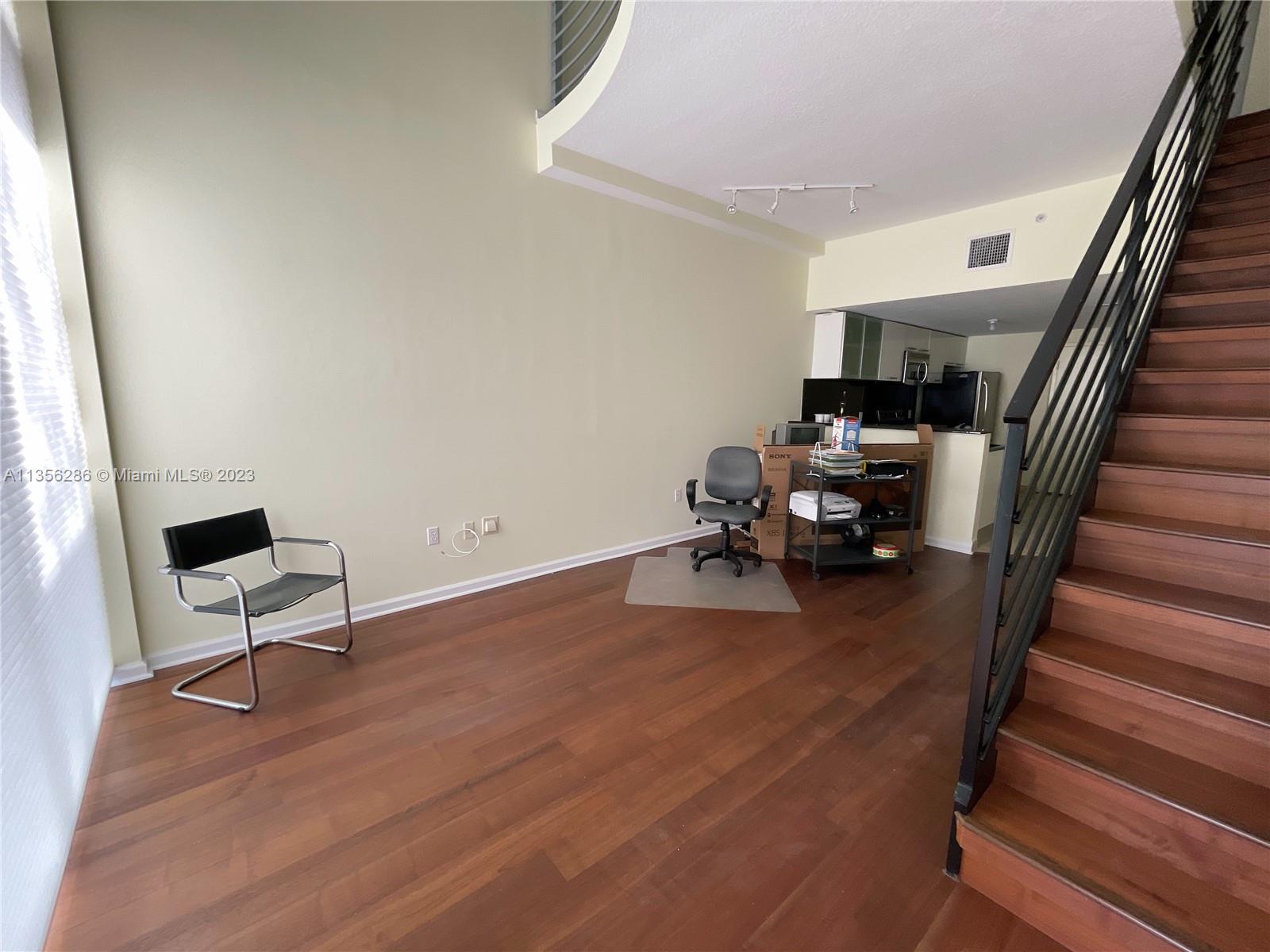 LOFTS AT MAYFAIR CONDO - Residential Lease