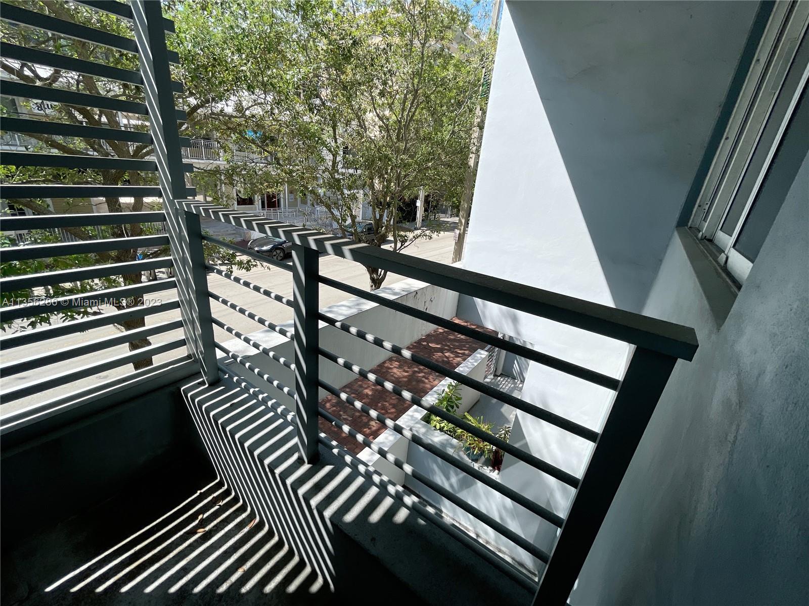 LOFTS AT MAYFAIR CONDO - Residential Lease