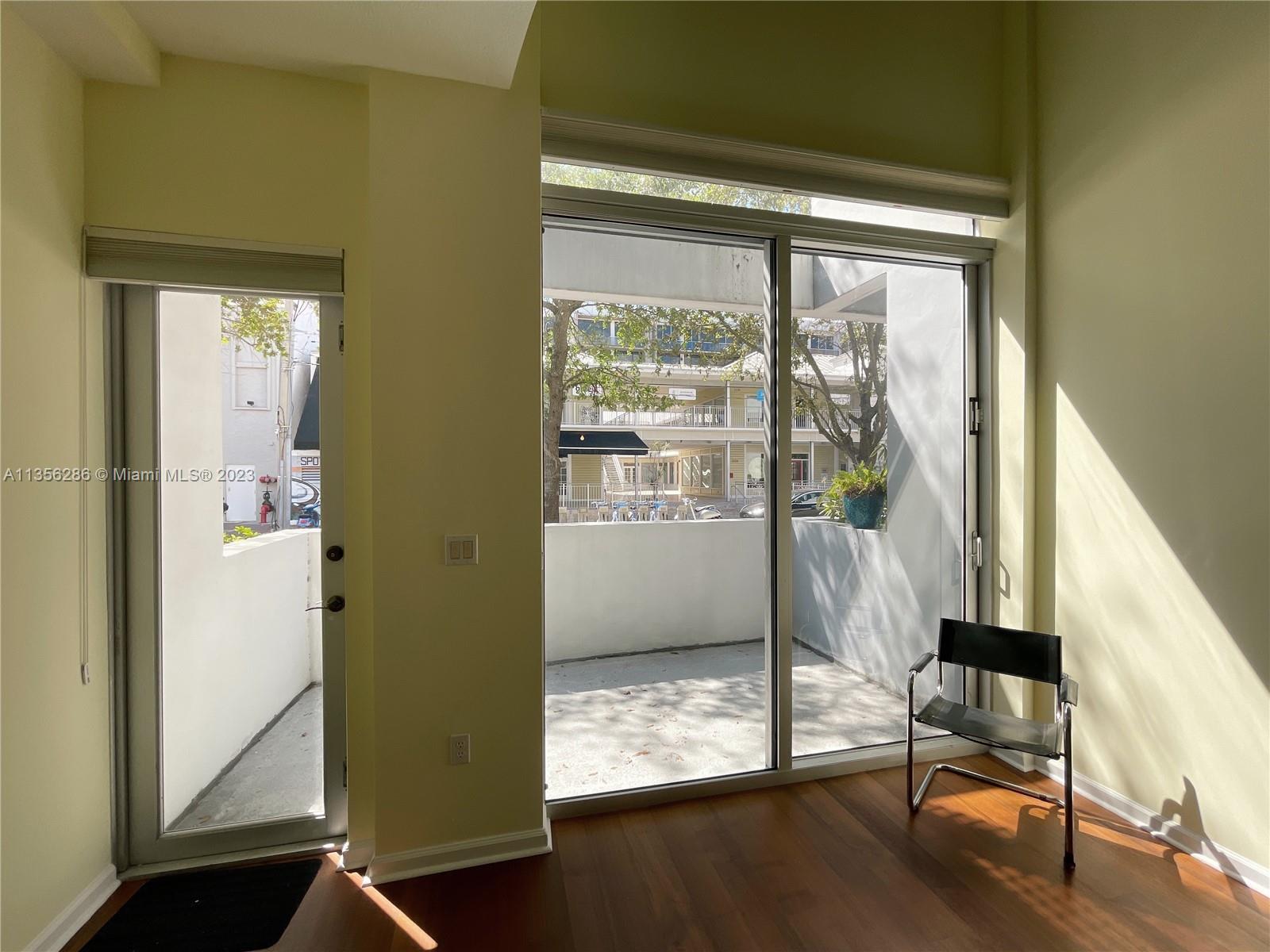 LOFTS AT MAYFAIR CONDO - Residential Lease