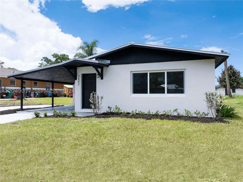 Photo of 3802 Avenue N, Fort Pierce, FL 34947 (MLS # A12049017)