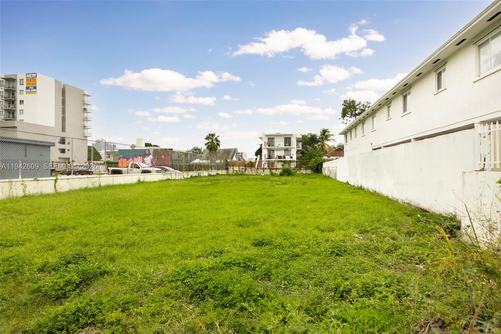 BRICKELL RIVERVIEW - Land