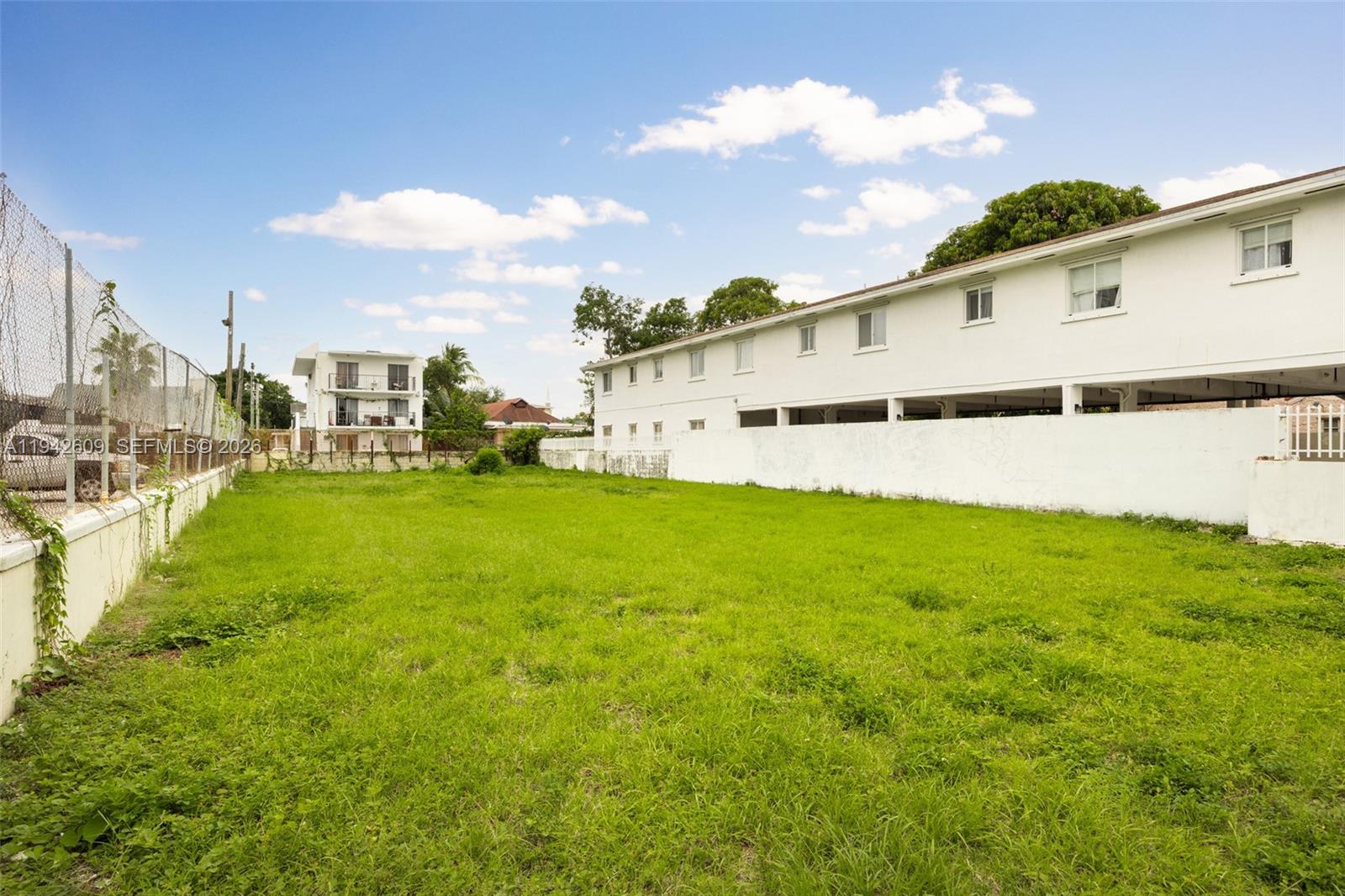 BRICKELL RIVERVIEW - Land