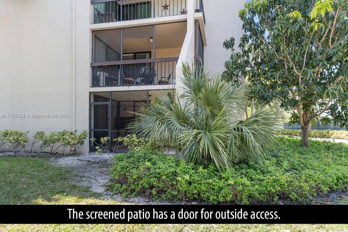 LAVERS RESORT & RACQUET - Residential Lease