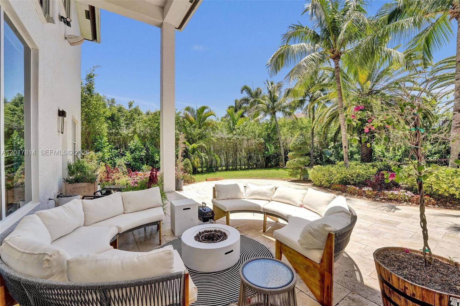 SUNSET LAKES PLAT TWO - Residential