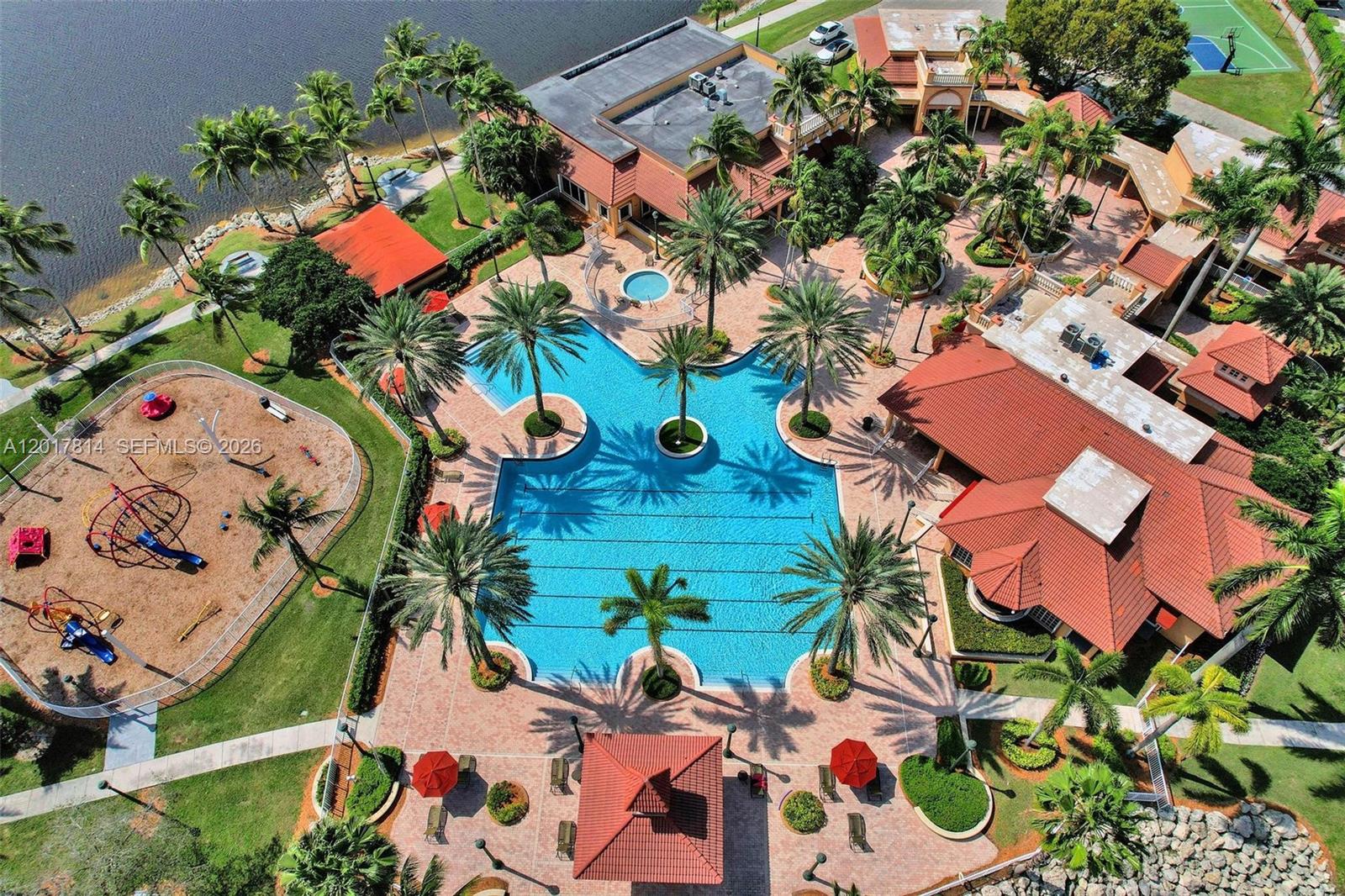 SUNSET LAKES PLAT TWO - Residential