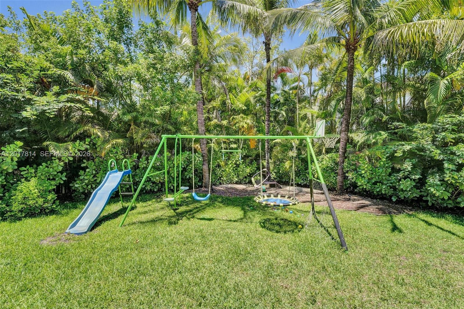SUNSET LAKES PLAT TWO - Residential