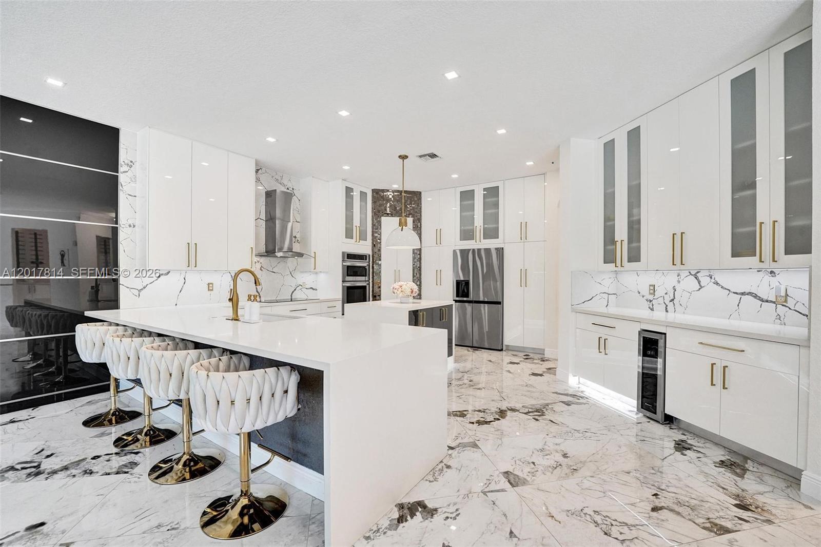SUNSET LAKES PLAT TWO - Residential