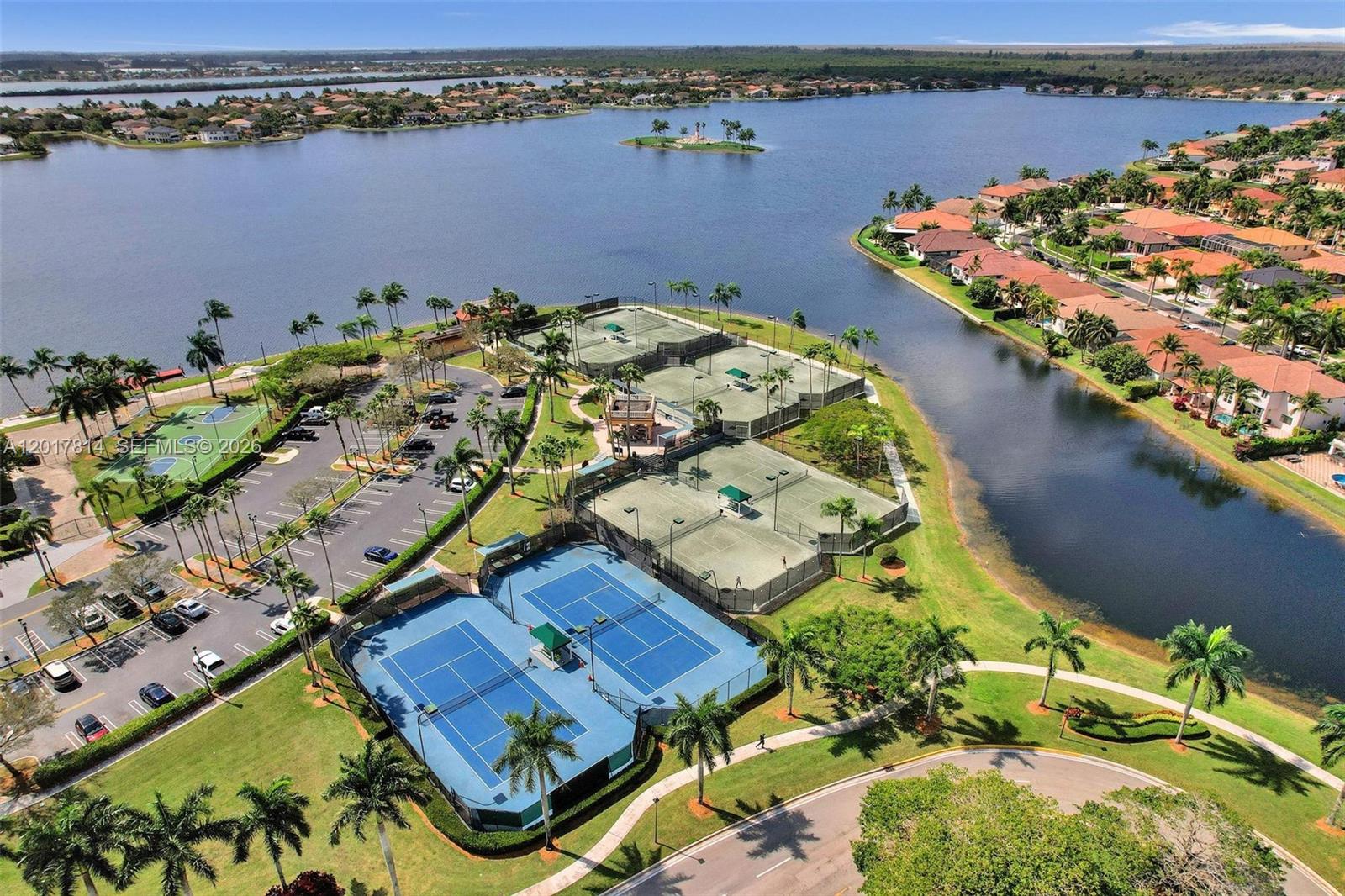 SUNSET LAKES PLAT TWO - Residential