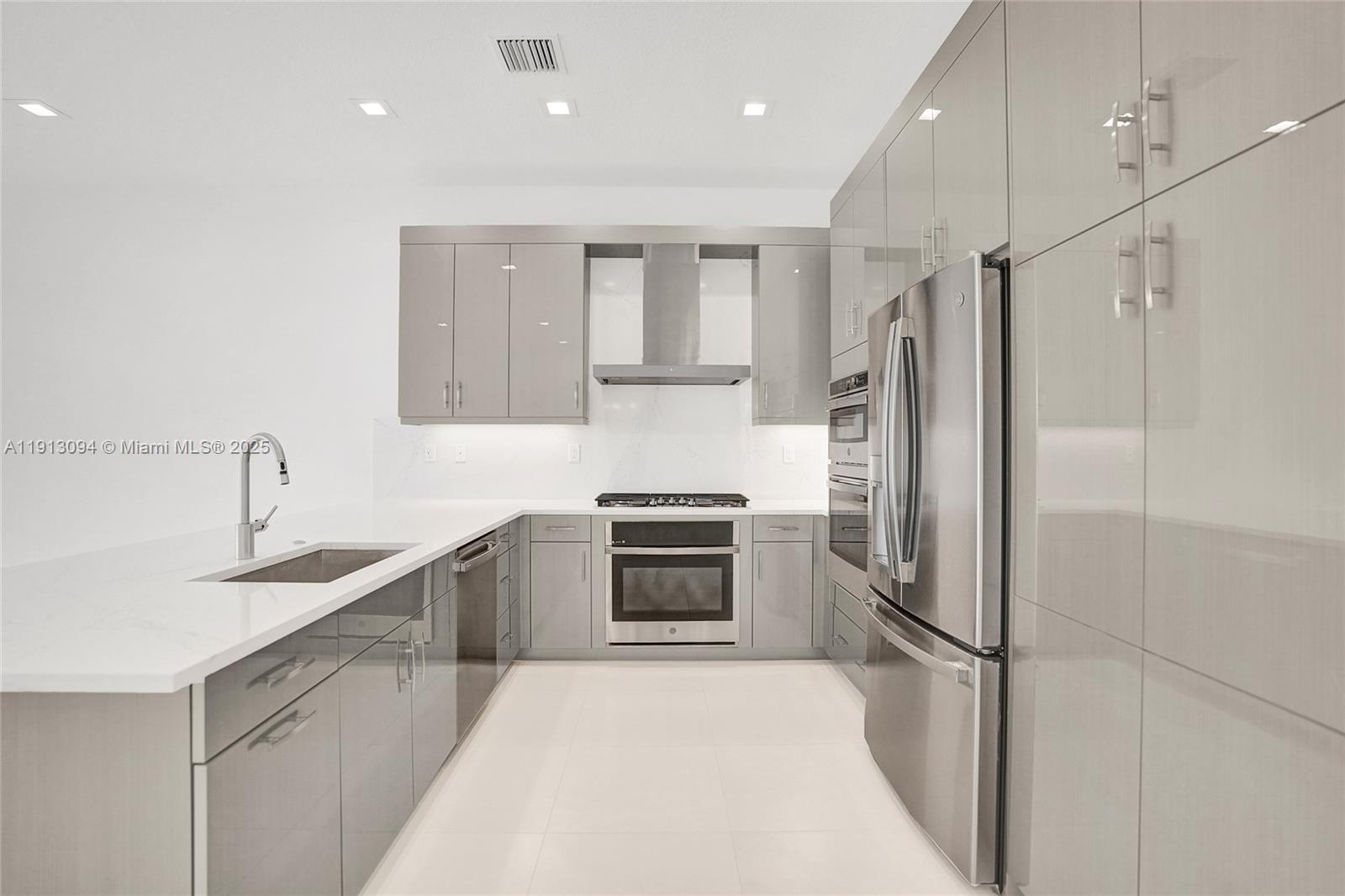 APEX at AVENIR POD - Residential