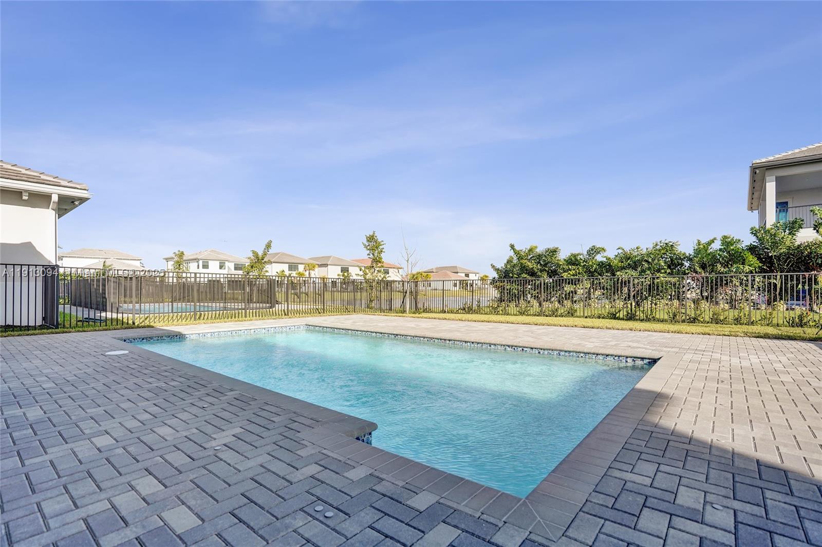 APEX at AVENIR POD - Residential