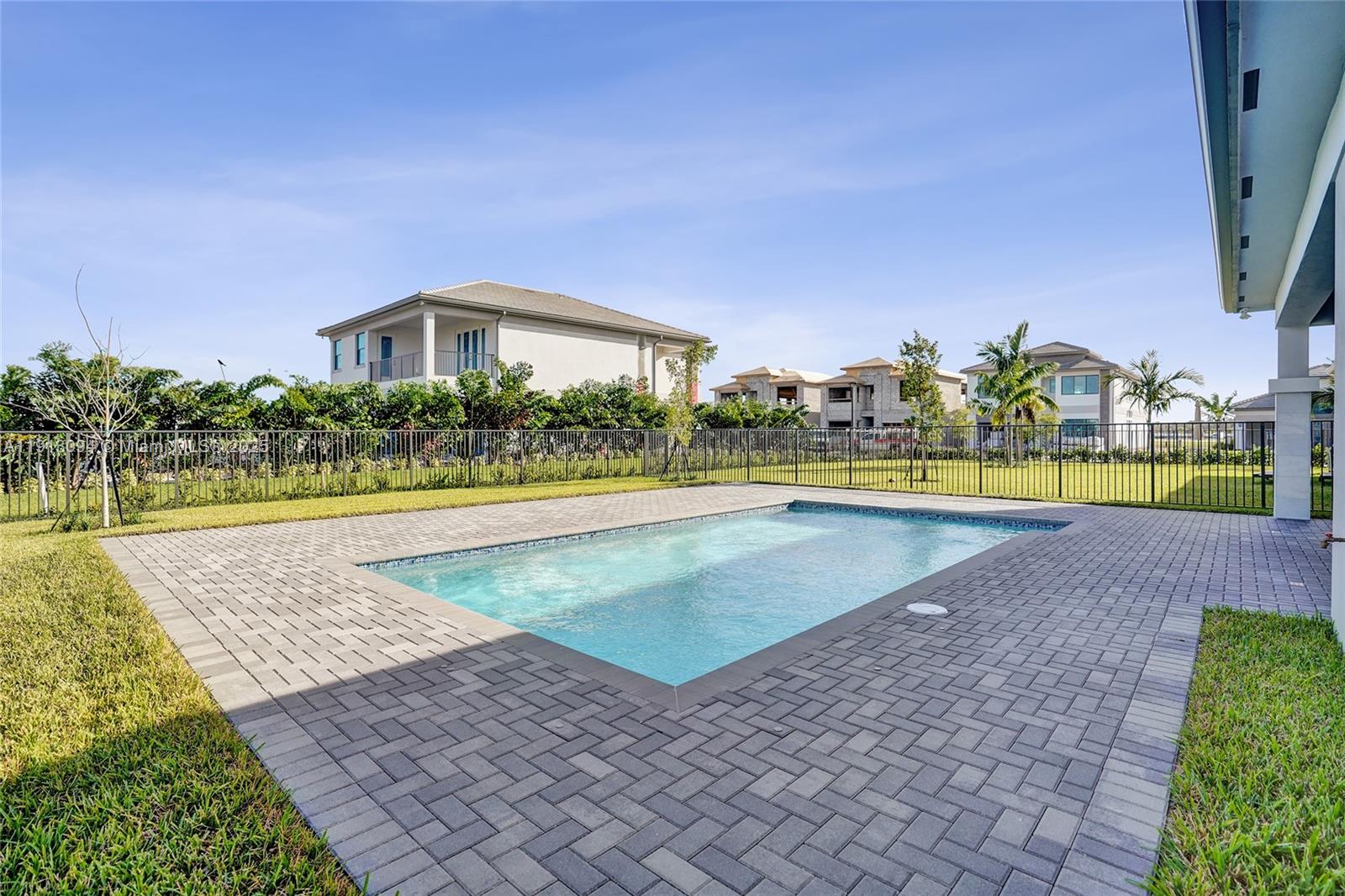 APEX at AVENIR POD - Residential