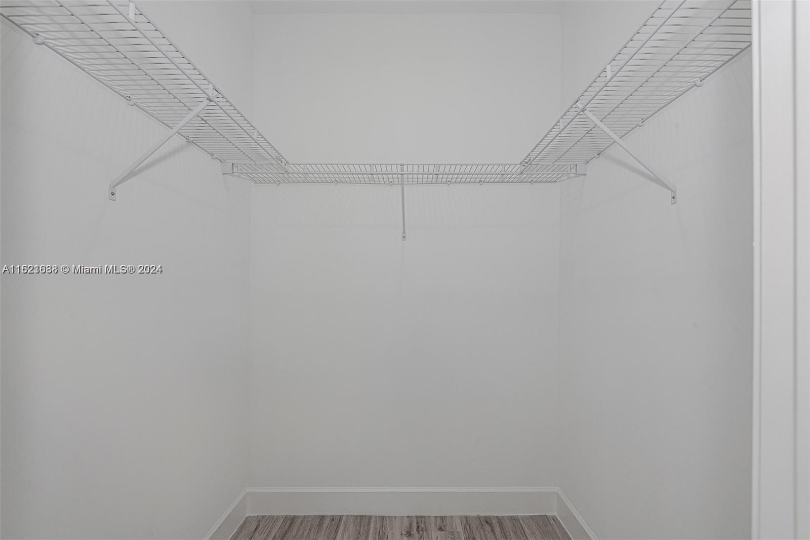 FORD'S MANOR - Residential Lease