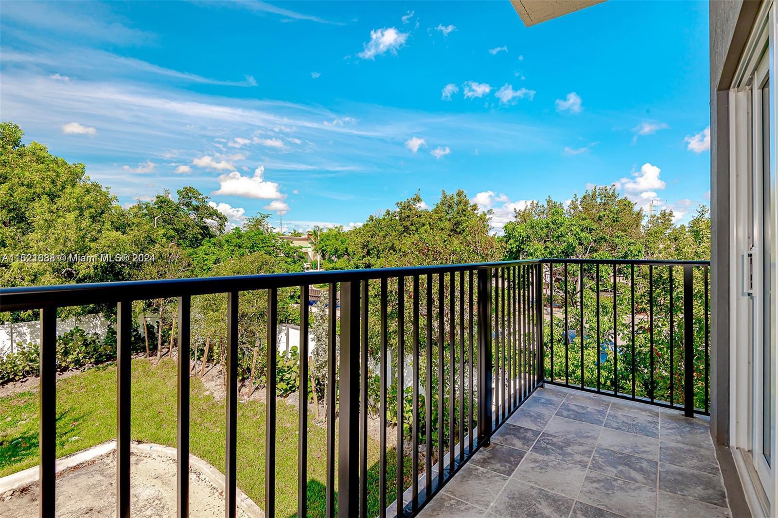 FORD'S MANOR - Residential Lease