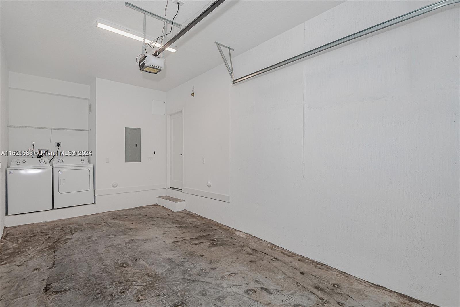 FORD'S MANOR - Residential Lease