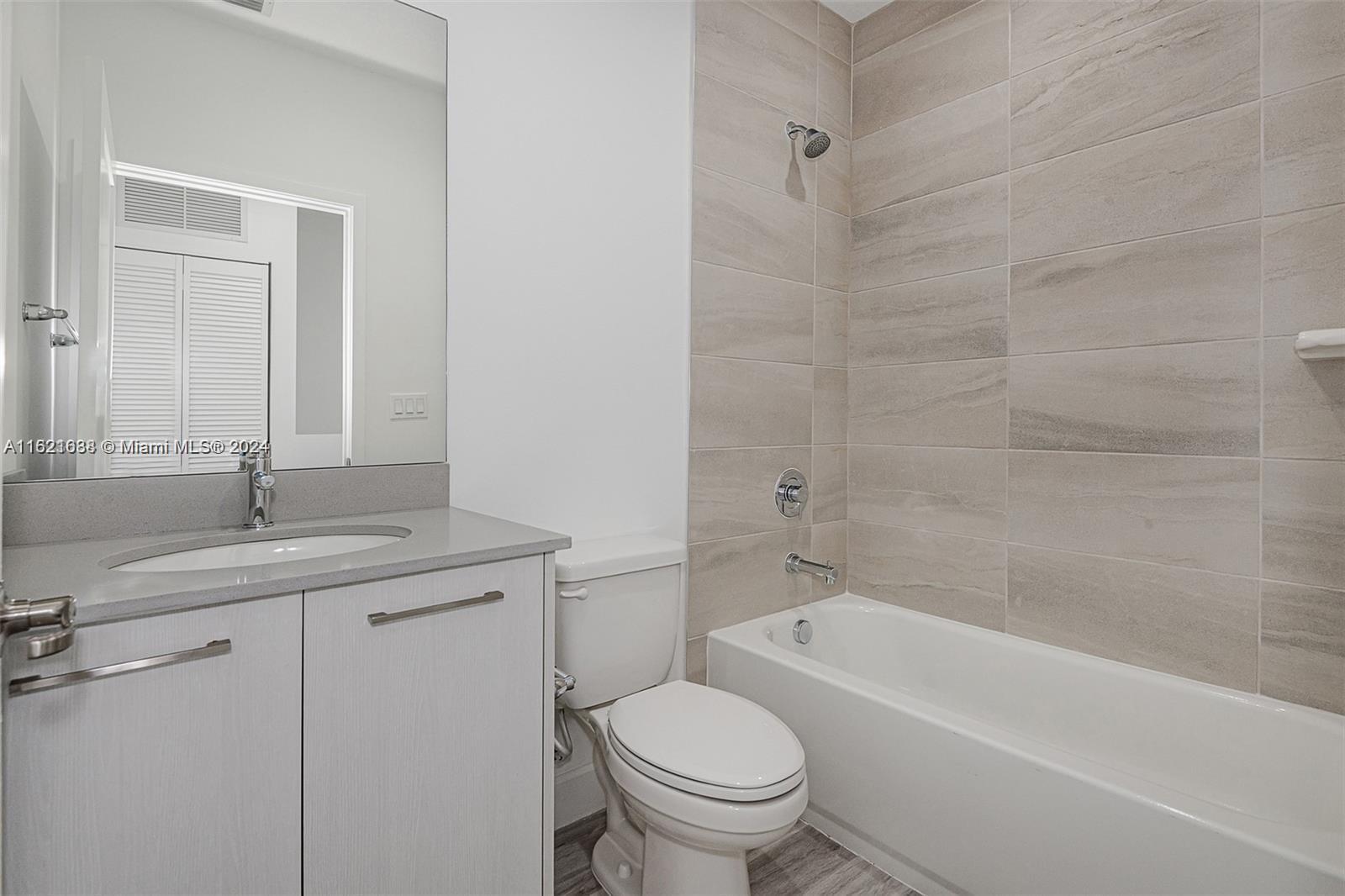 FORD'S MANOR - Residential Lease