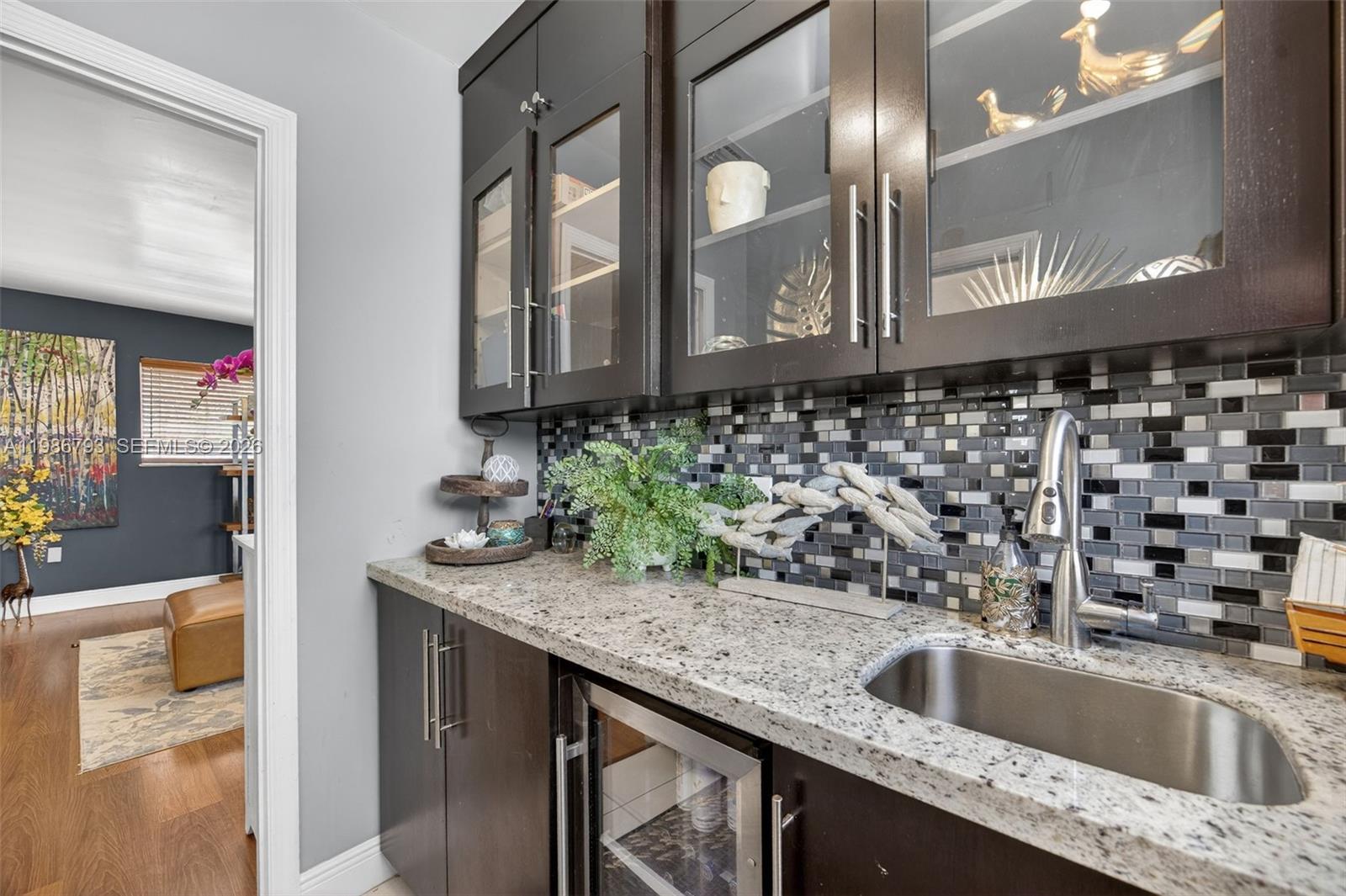 THE MANSIONS - Residential