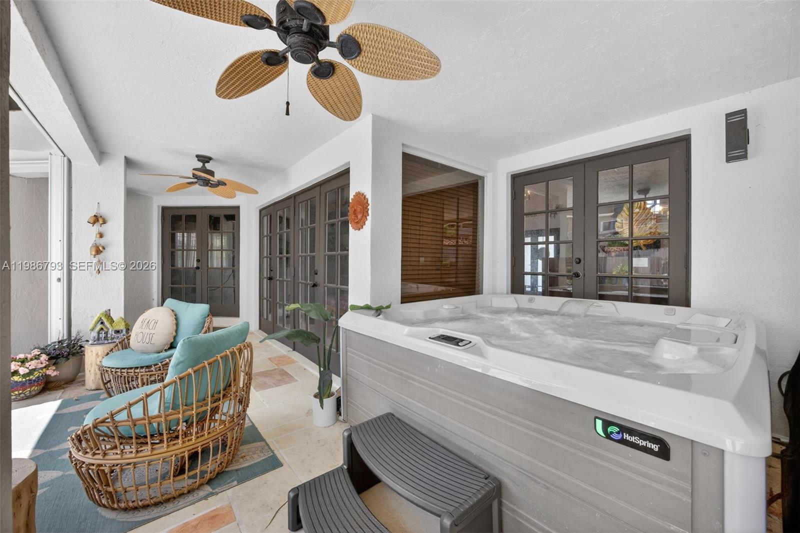 THE MANSIONS - Residential