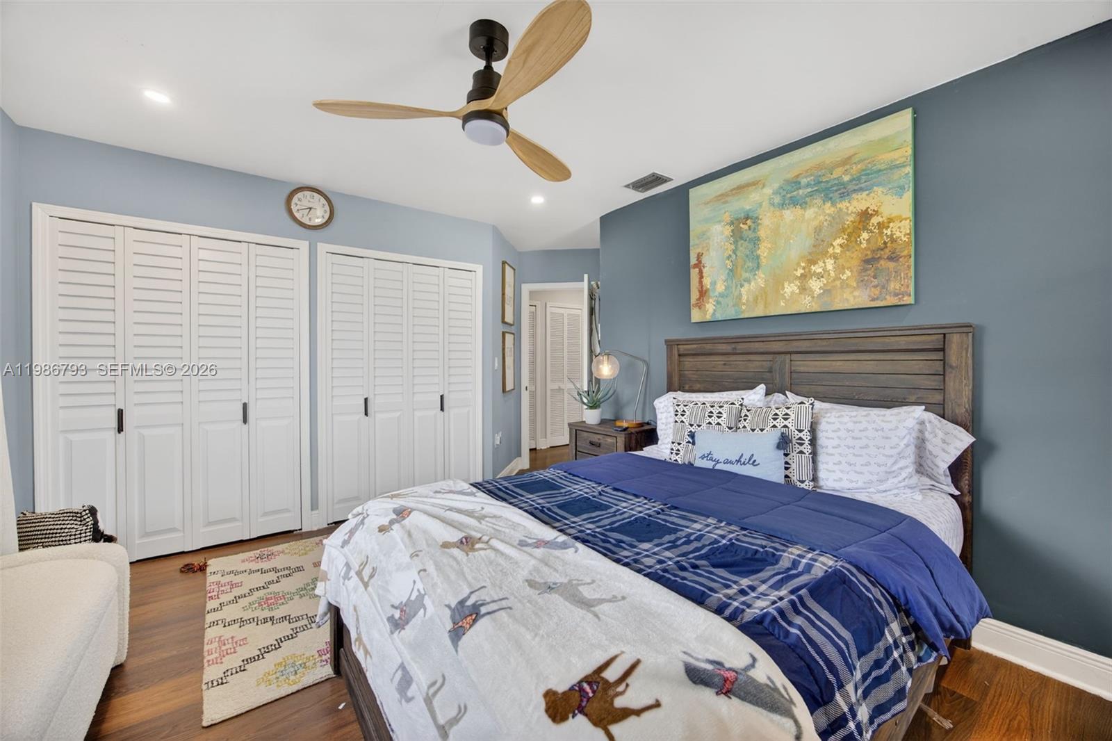 THE MANSIONS - Residential