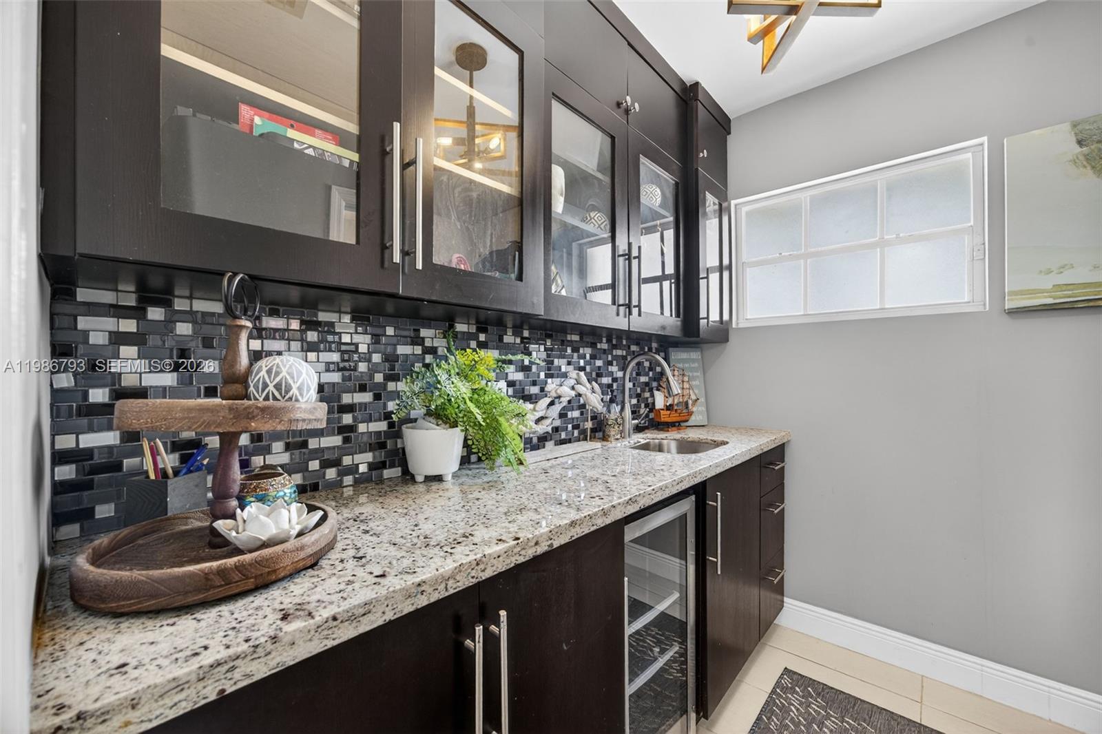 THE MANSIONS - Residential