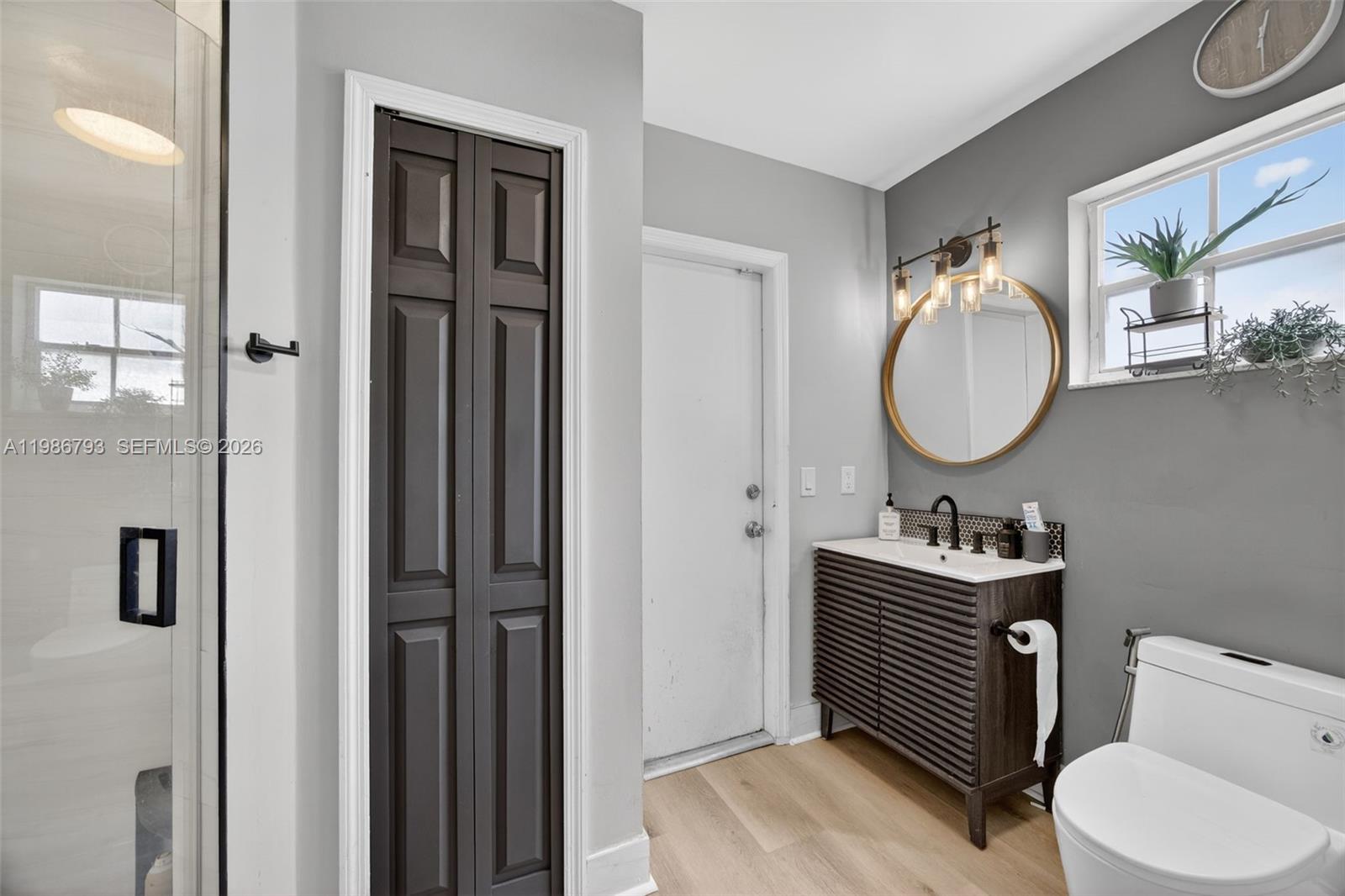 THE MANSIONS - Residential