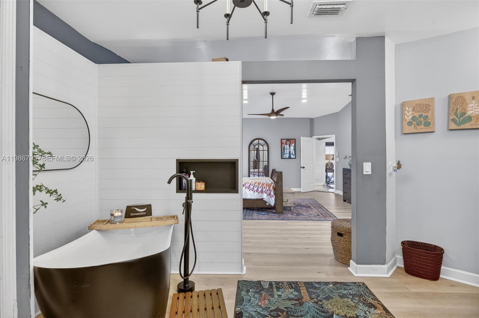 THE MANSIONS - Residential