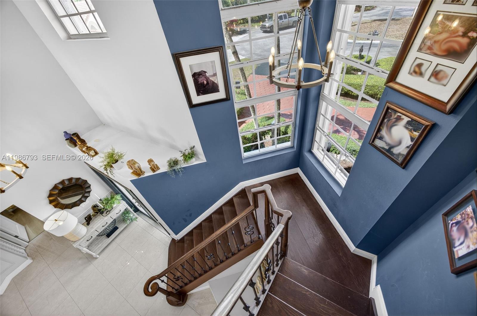 THE MANSIONS - Residential