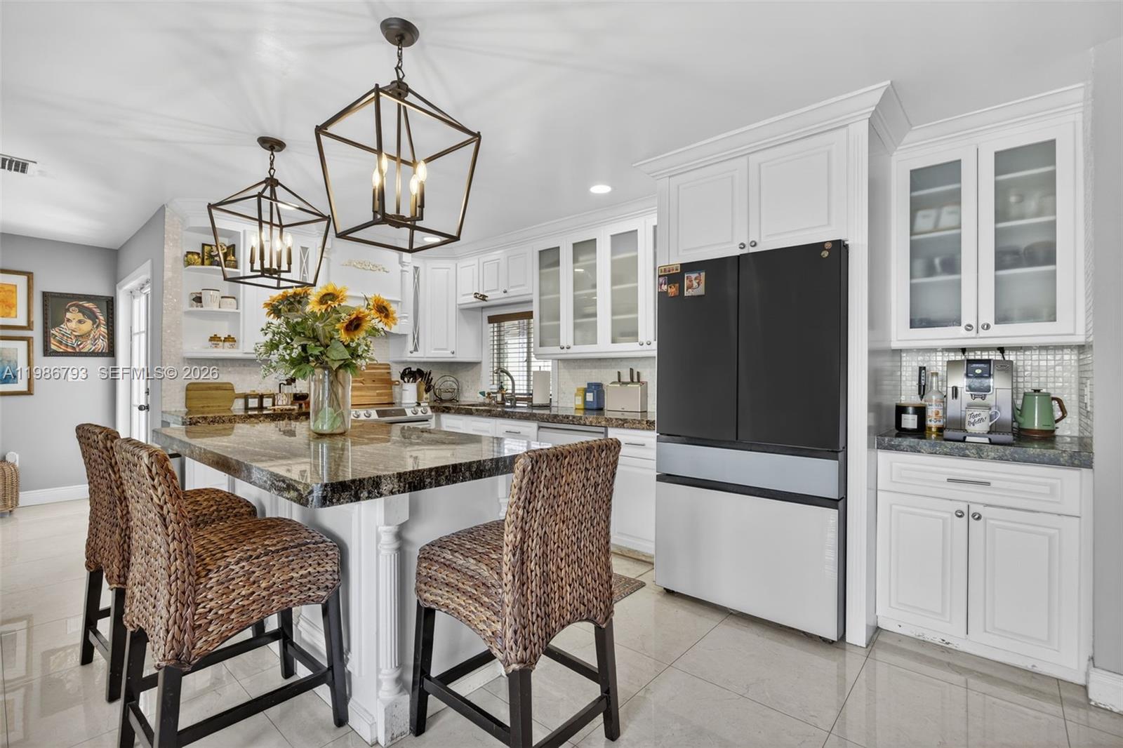 THE MANSIONS - Residential