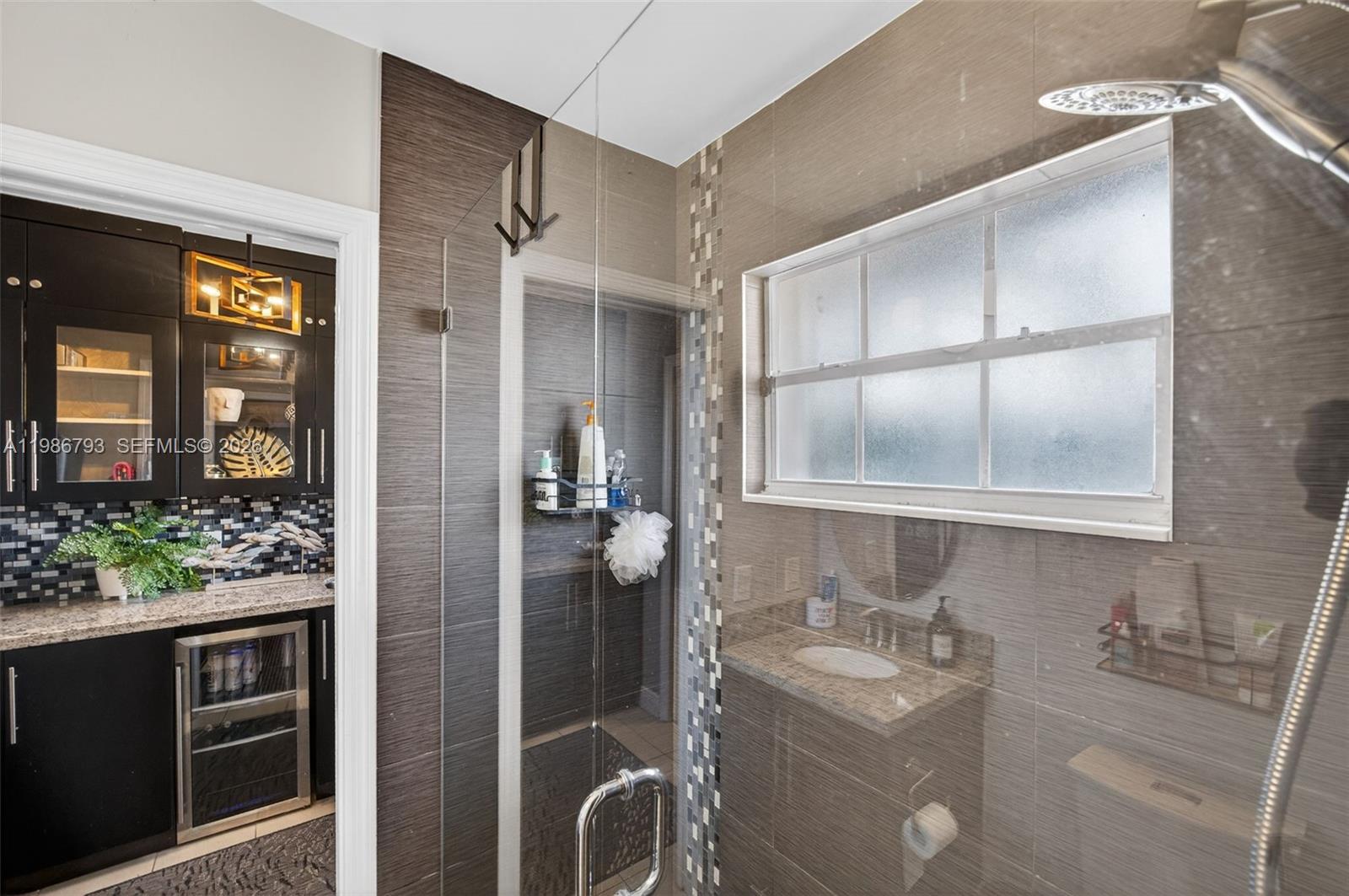 THE MANSIONS - Residential