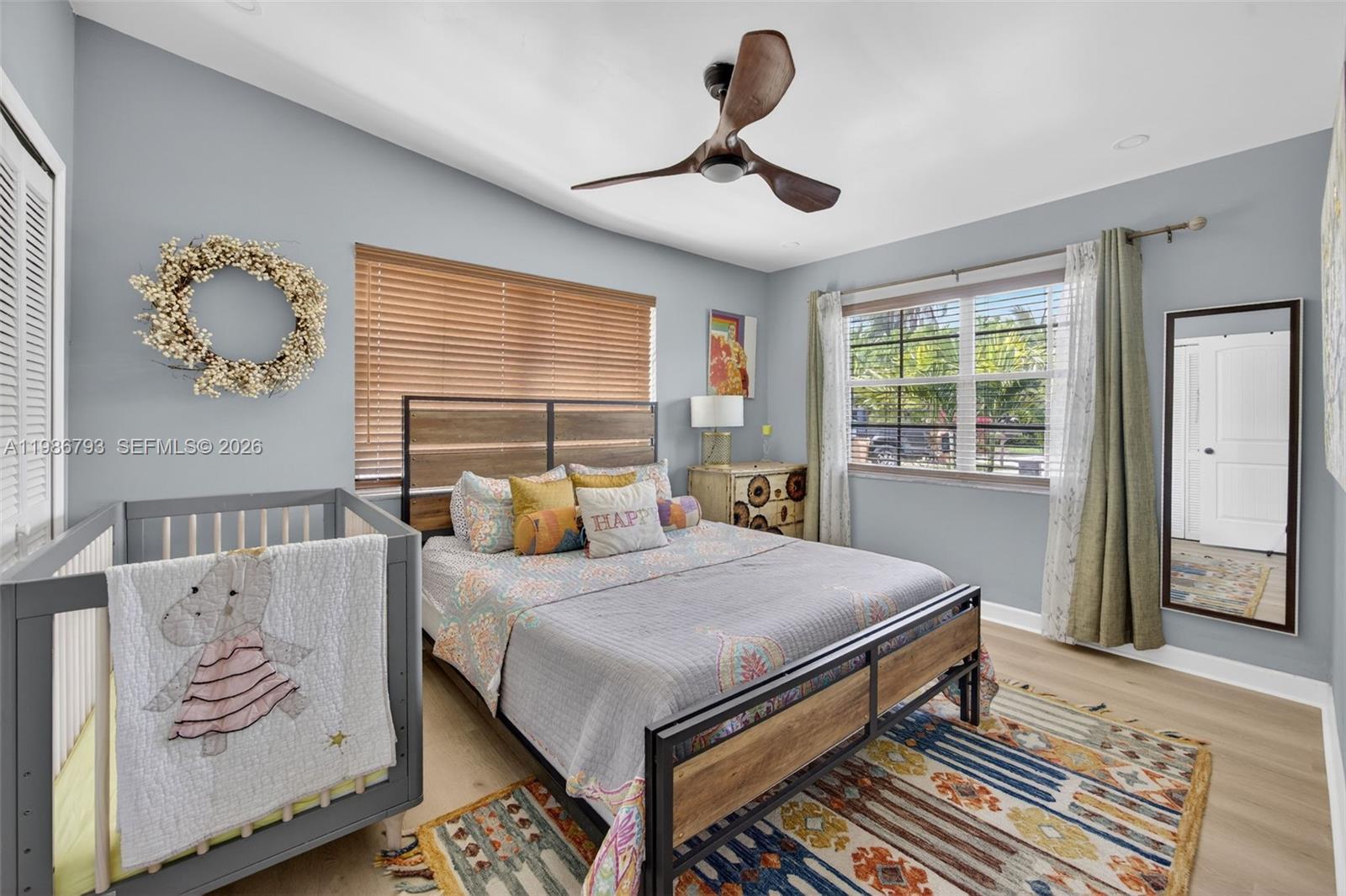 THE MANSIONS - Residential