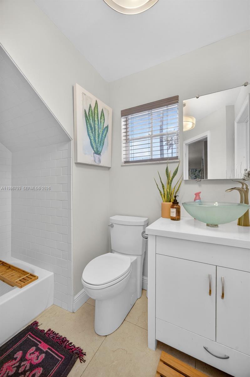 THE MANSIONS - Residential