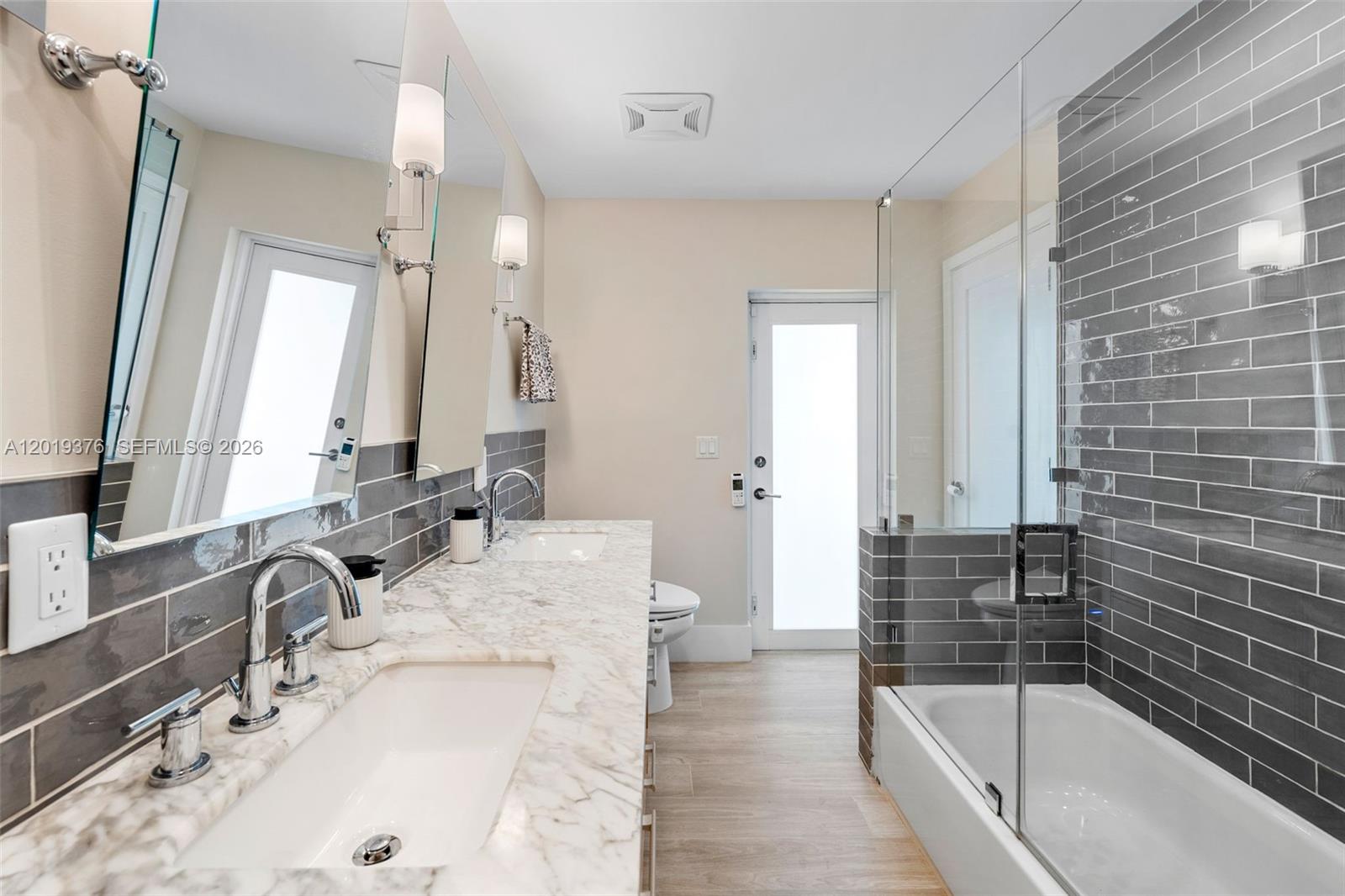PALMETTO COURT - Residential